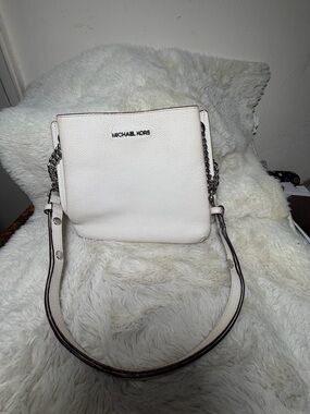 Michael Kors Cream Pebble Leather Chain-Accent Crossbody Bag (read)